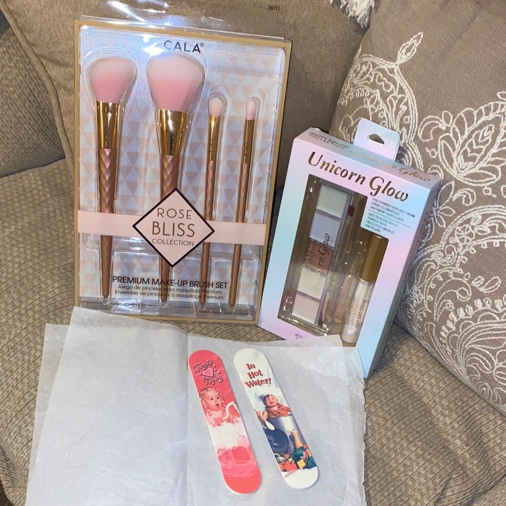 💝🩵💝NWT Rose Bliss Makeup Brush Set, Unicorn Glow Palette & Cute Nail Files Set